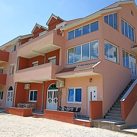 טרביניה Apartmani Slado מראה חיצוני תמונה