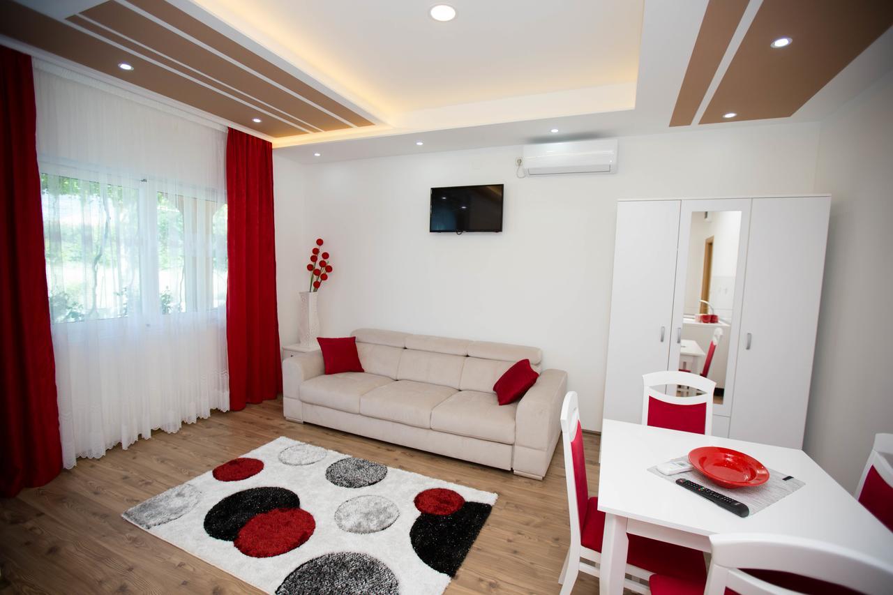 טרביניה Apartmani Slado מראה חיצוני תמונה