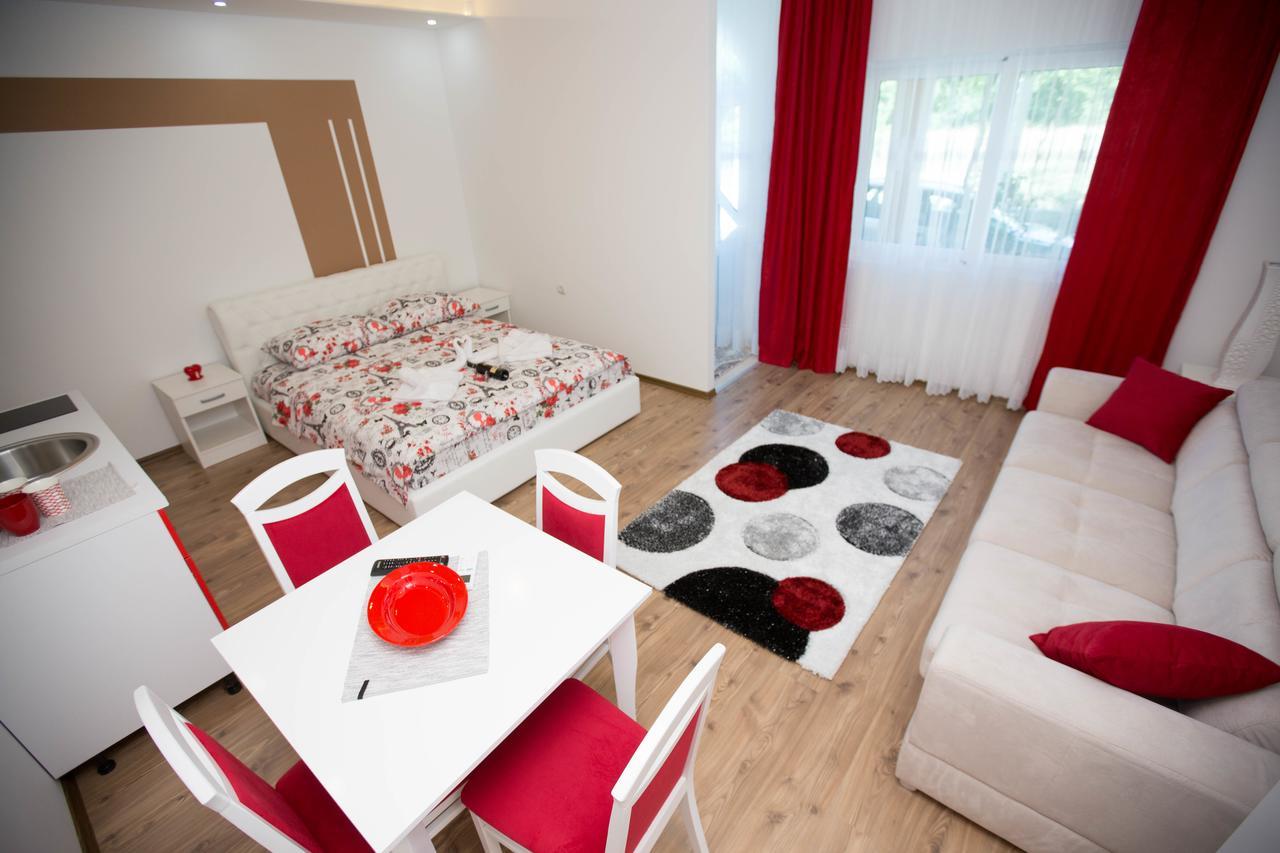 טרביניה Apartmani Slado מראה חיצוני תמונה