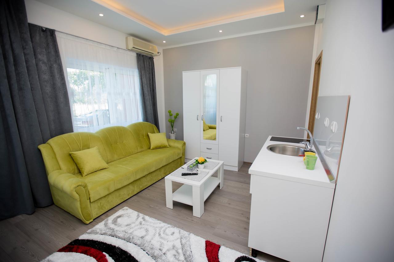 טרביניה Apartmani Slado מראה חיצוני תמונה