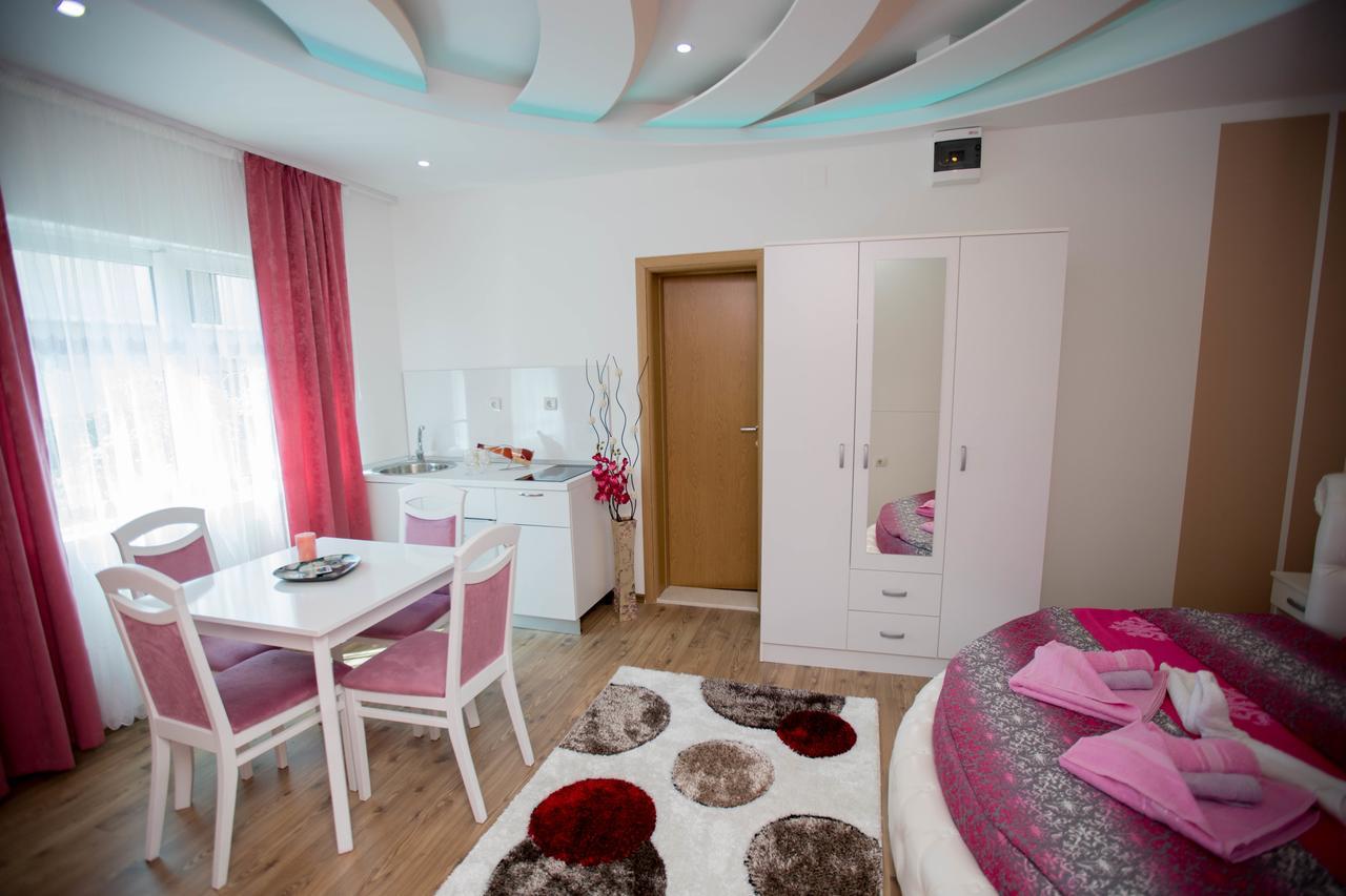טרביניה Apartmani Slado מראה חיצוני תמונה