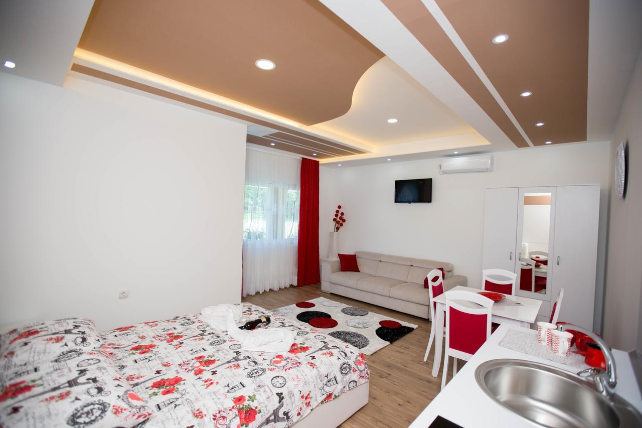 טרביניה Apartmani Slado מראה חיצוני תמונה