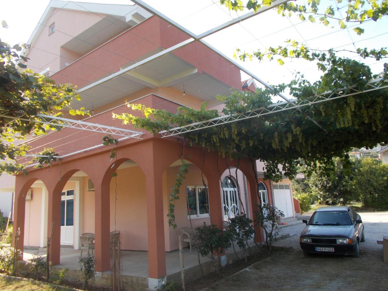 טרביניה Apartmani Slado מראה חיצוני תמונה